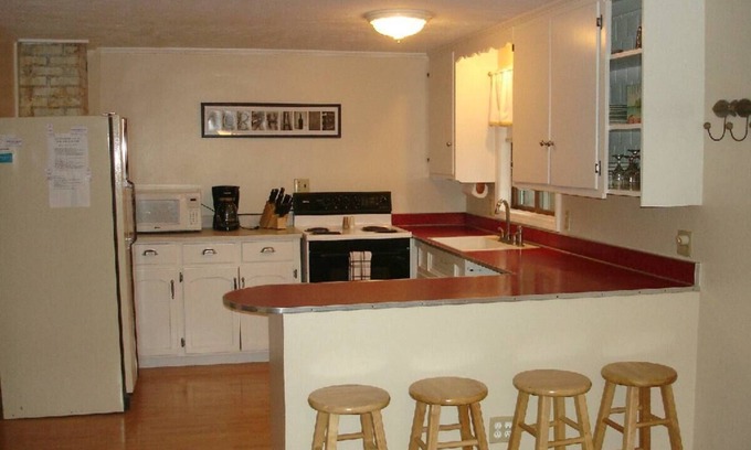 Alden House | Lakefront Home - Northaire Resort Main Home