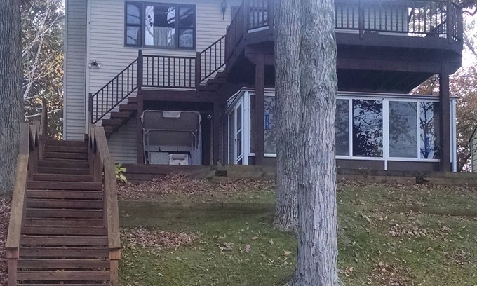 Hartland House | Lakefront Home On Private All Sports Lake