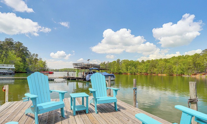 Gainesville House | Lakefront Home w/Private Dock in Gainesville!