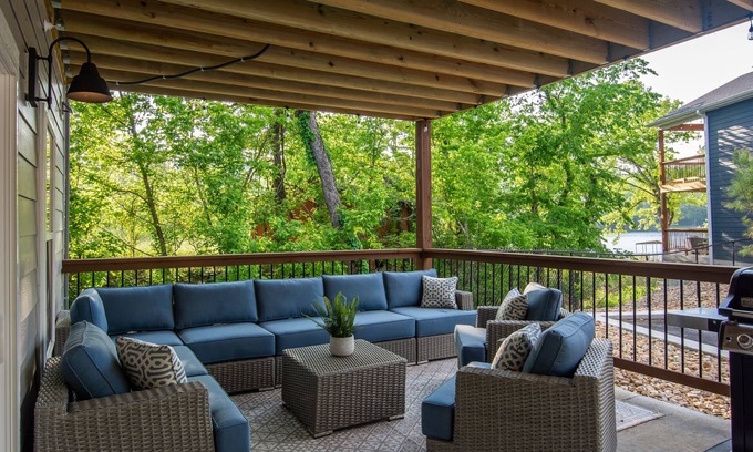 Branson House | Lakefront, Hot Tub, Infinity Pool | Whispering Waves