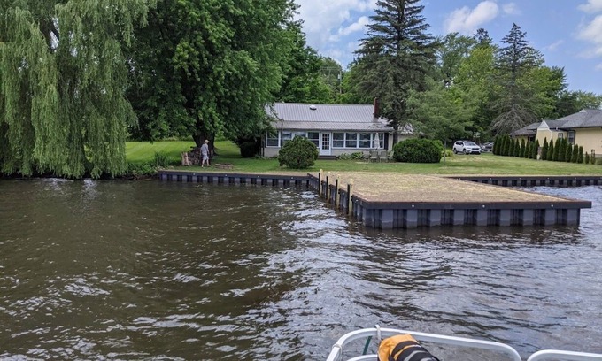 Conneaut Lake Cabin | Lakefront house with land dock