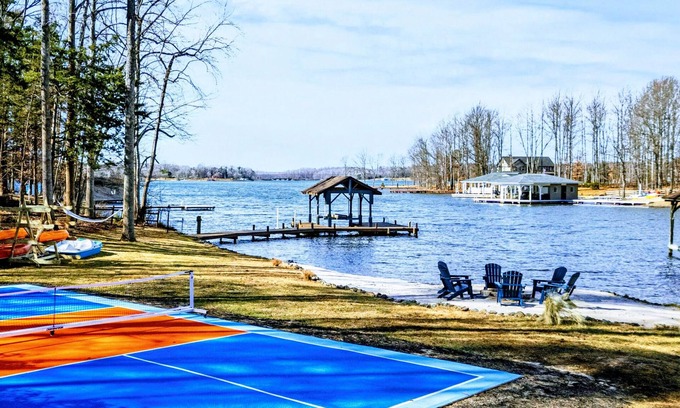 Bumpass House | Lakefront Lake Anna with Dock, Hot Tub, Game Room