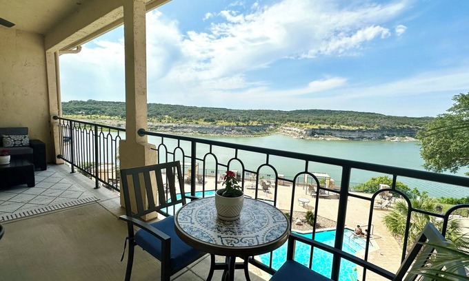 Highland Lake Estates Condo | Lakefront Livin' at Bella Vista @ Island on Lake Travis with Indoor Heated Pool!