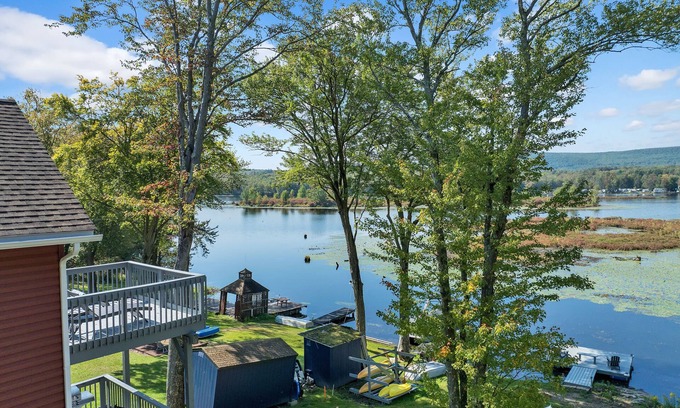 Lake Ariel House | Lakefront Lodge, Hot Tub, Private Dock, Kayaks in Season