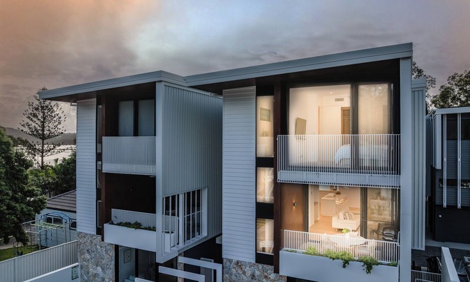 Bogangar Villa | Lakefront Luxury Escape - Pet Friendly!