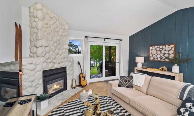 Biwabik Condo | Lakefront Luxury @ Giants Ridge - formerly the Hygge Suite