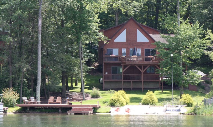 Drums Ski Chalet | Lakefront, pontoon boat, hot tub ,Game Room, Fire pit, huge deck, kayaks