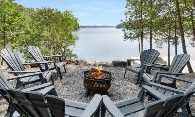 Rosseau Cottage | Lakefront private retreat on Lake Rosseau