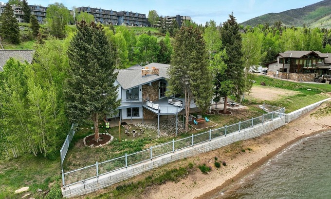 Dillon House | Lakefront/Sauna/Game Room/10 Min to Keystone/20 Min to Breck/Walk toAmphitheater