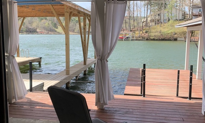 Hot Springs Village House | Lakefront townhome with beautiful views