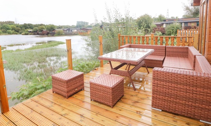 South Lakeland Leisure Village Cabin | LAKESIDE 12, pet friendly, character holiday cottage in Carnforth