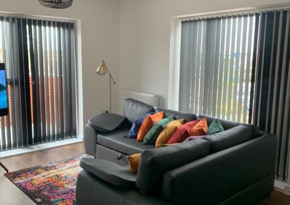 West Thurrock Apartment | Lakeside 2 BED LUXURY APARTMENT No PARTIES No EVENTS Early Check-in Late Check- Out Allowed