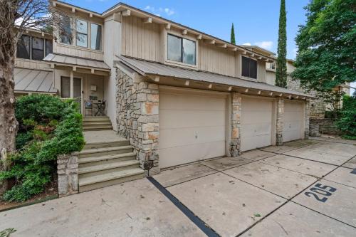 Horseshoe Bay House | Lakeside condo Retreat in Horseshoe Bay