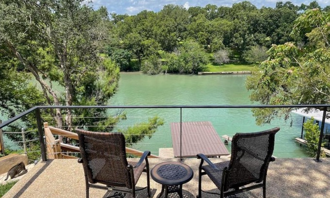 McQueeney House | Lakeside Escape