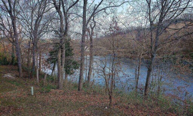 Table Rock Condo | Lakeside, fishing, Cozy 2/2 - 5 minutes from Branson attractions and Table Rock