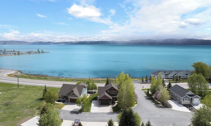 Garden City Cabin | Lakeside Haven, a cozy and relaxing home that sleeps 24 with pool/hottub access!