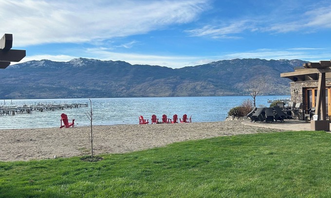 Westbank Condo | Lakeside View, Spacious 3-bedroom condo @ Barona Beach Resort in West Kelowna.