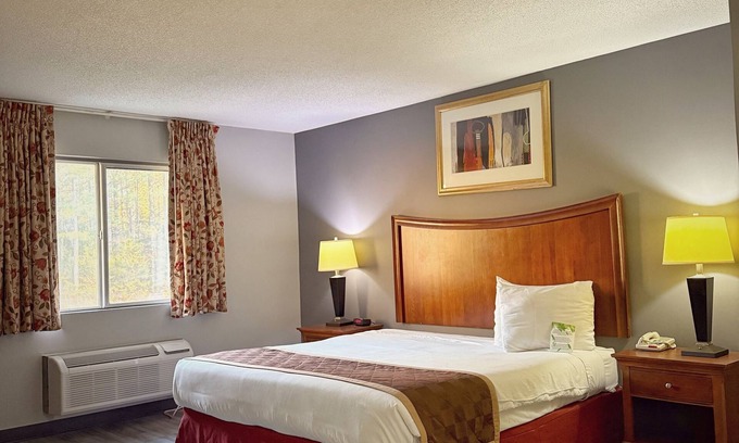 Marion Hotel | Laketree Inn And Suites Marion