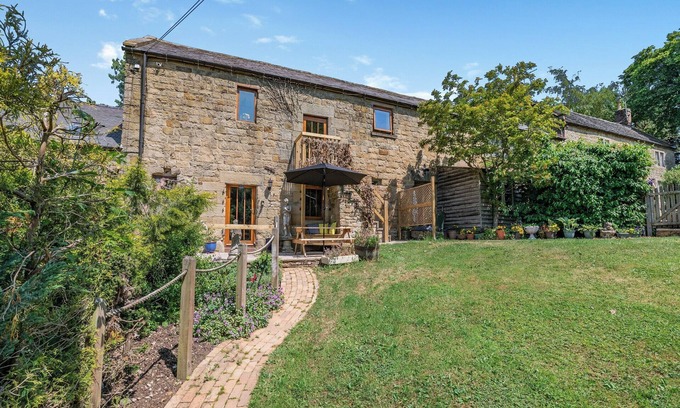 Carsington Cottage | Lakeview Cottage - UK44099