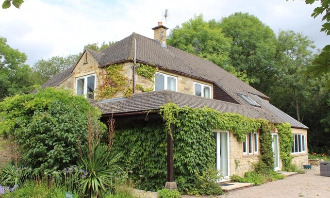 Fairford House | Lakeview Holidays