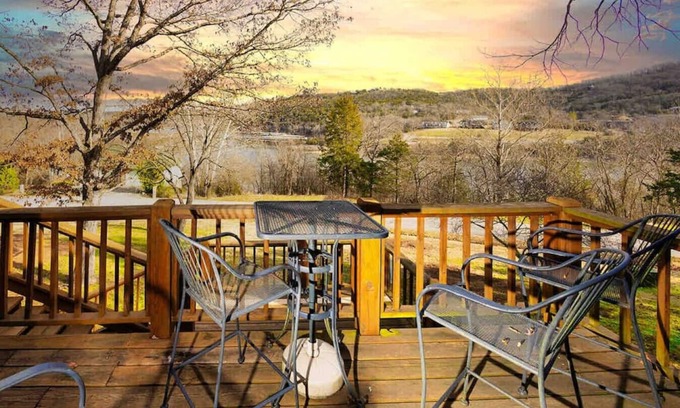 Holiday Island Condo | Lakeview Latitude at Table Rock Lake