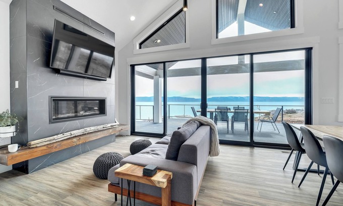 Garden City Cabin | Lakeview Luxury Extended Stay - Unbelievable 360 views of Bear Lake - Quiet Stay