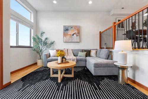 North Queen Anne House | LakeView Queen Anne 3BR Townhome