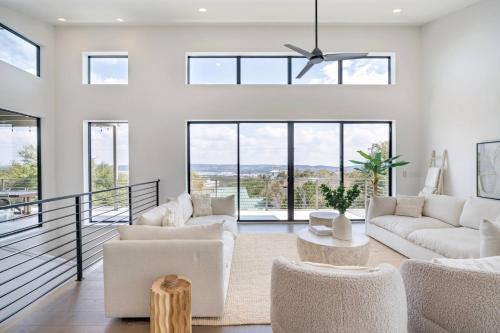 McNeil House | Lakeview Retreat: Terrace BBQ