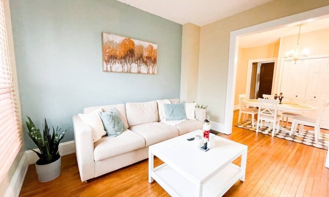 Lakewood Apartment | Lakewood Firepit Townhouse