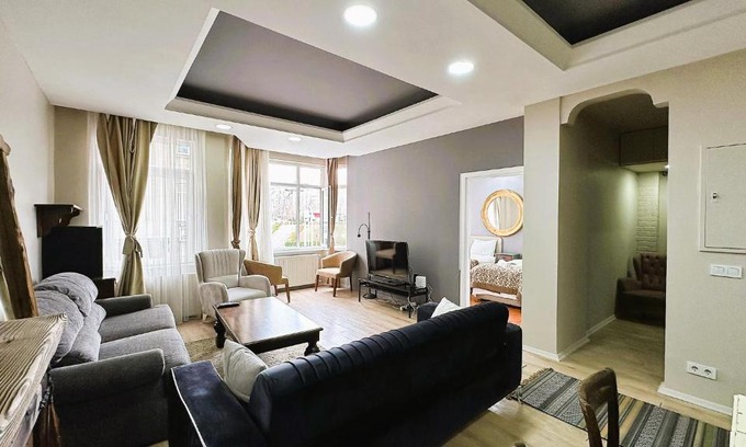 Talimhane Apartment | Lamartin Suite