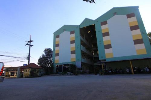 Mueang Nga Hotel | Lamphun Place