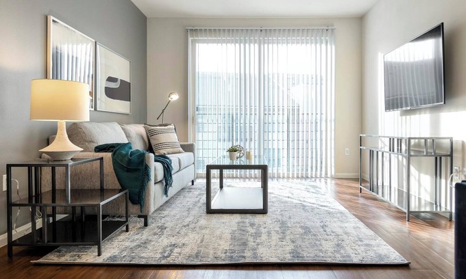 Spring Apartment | Landing | Amazing 1BD, Gym, Pool