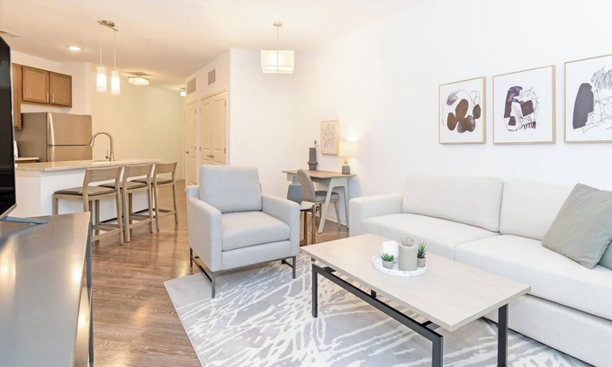 San Marco Apartment | Landing | Amazing 1BD, Gym, Pool