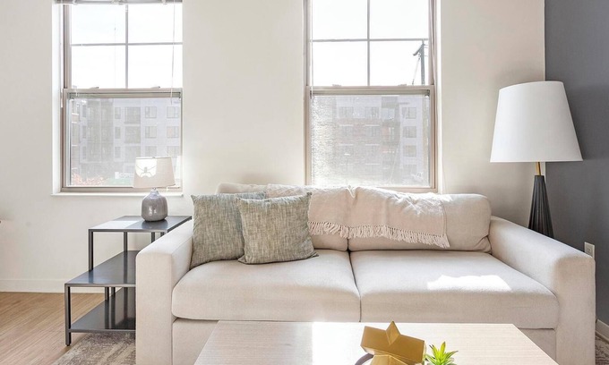 Richmond Apartment | Landing | Amazing 1BD, Gym