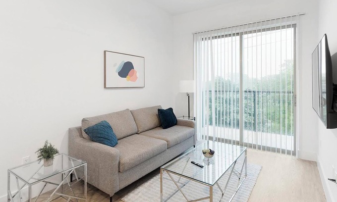 Denton Apartment | Landing | Amazing 1BD, Gym