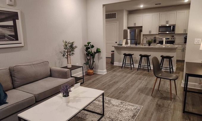 Newberry Apartment | Landing | Amazing 2BD, Pool, Gym