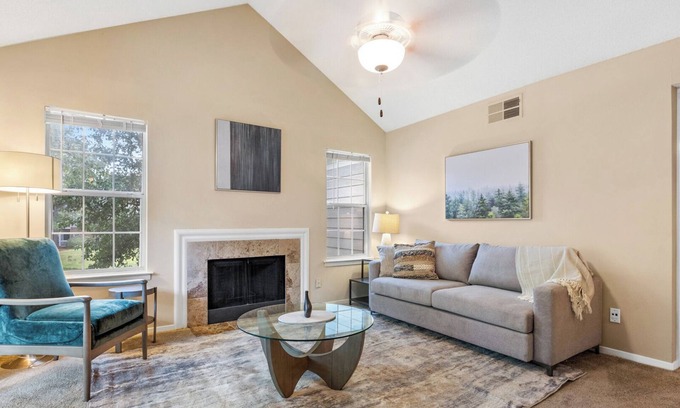 Germantown Apartment | Landing | Amazing 2BD, Gym, Tennis Court