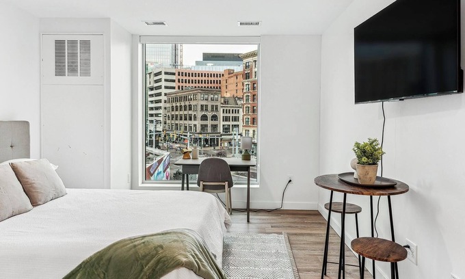 Greektown Historic District Apartment | Landing | Amazing Studio, Gym, Clubhouse