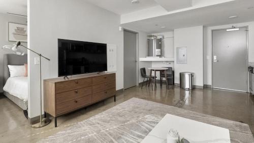 Central City Apartment | Landing at Lofts at American Life - 1 Bedroom in Central City
