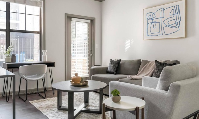 Piedmont Heights Apartment | Landing at Monroe Place - 1 Bedroom in Lenox Park