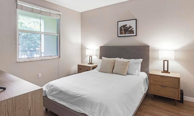 Sunrise Apartment | Landing at Solero Plantation - 2 Bedrooms in Downtown Plantation