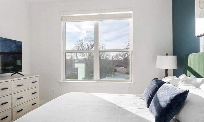 Garland Apartment | Landing at The Draper - 2 Bedrooms in Garland