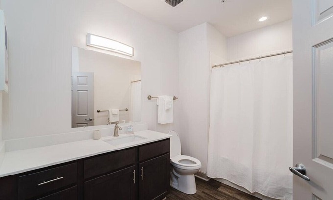 Corryville Apartment | Landing at The Village at Stetson Square - 2 Bedrooms in Corryville