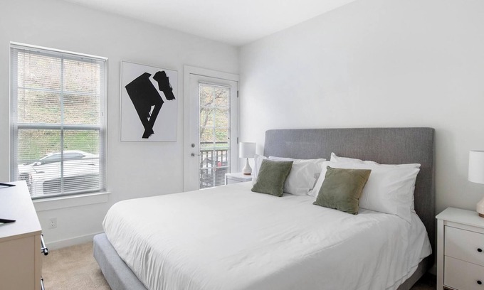 Church Hill Apartment | Landing at Vida East - 1 Bedroom in Church Hill