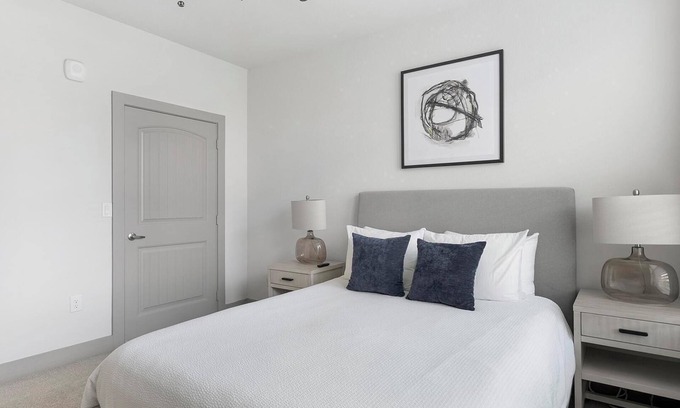 Manor Apartment | Landing | Beautiful 1BD, Gym, Pool