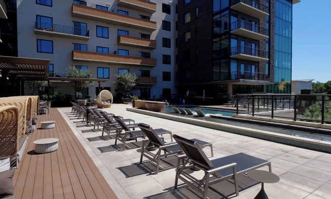 Houston Apartment | Landing | Beautiful 2BD, Gym, Tennis Court