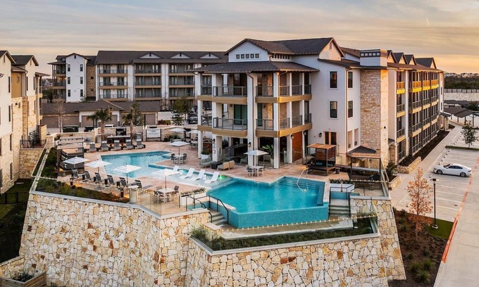 Austin Apartment | Landing | Chic 1BD, Clubhouse, Pool