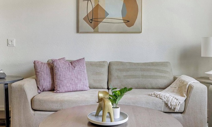 Maryvale Village Apartment | Landing | Chic 1BD, Gym, Clubhouse
