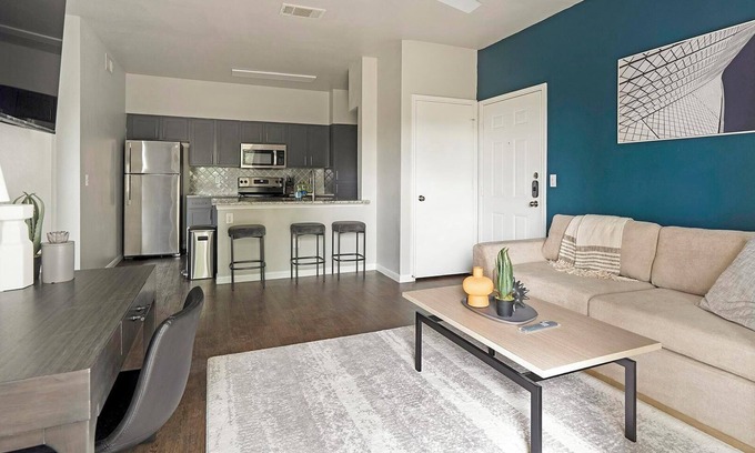 San Antonio Apartment | Landing | Chic 1BD, Pool, Gym