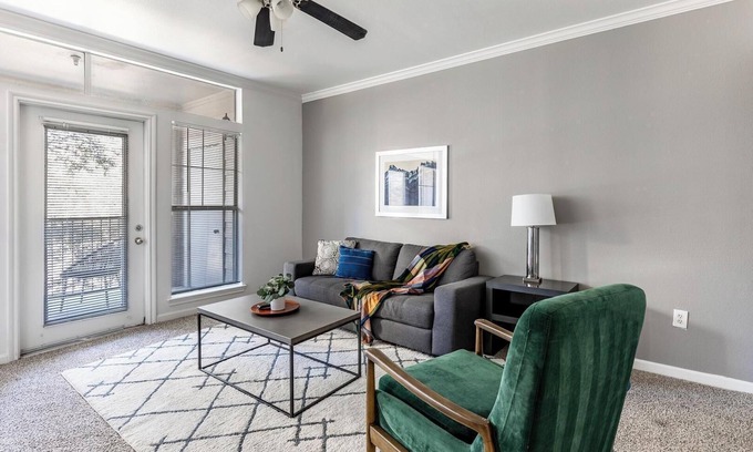 Downtown Fort Worth Apartment | Landing | Chic 1BD, Pool, Gym